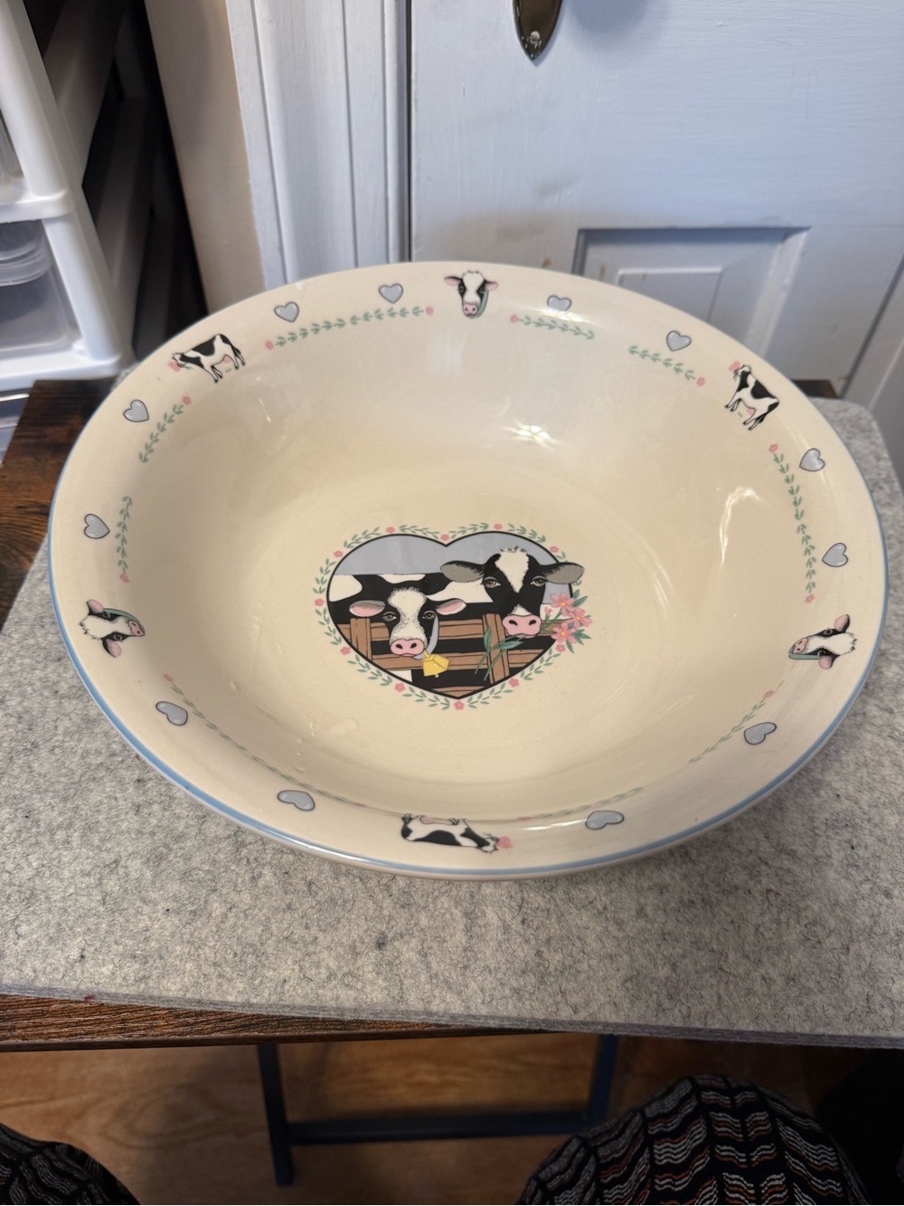 Tienshan Stoneware 12" serving bowl from the Buttercup.